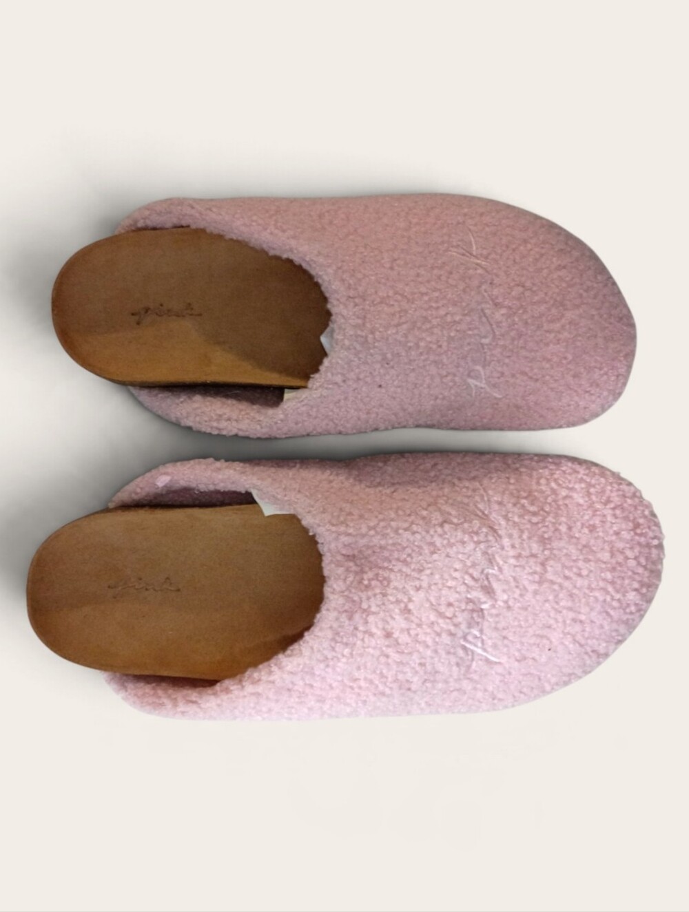 PINK Victoria's Secret Plush Slip-On Clog Slippers in Light Pink - Picture 4 of 8